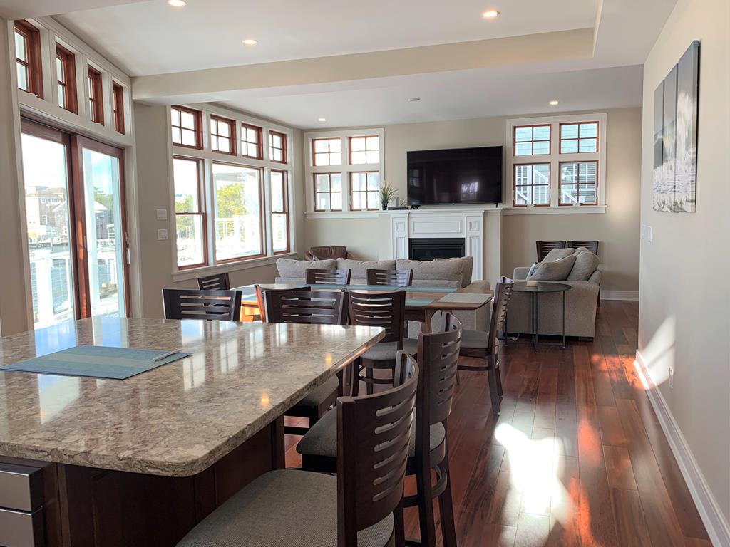 113 W. South 33rd Street, Beach Haven Gardens (Bay Front)