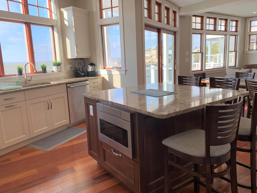 113 W. South 33rd Street, Beach Haven Gardens (Bay Front)