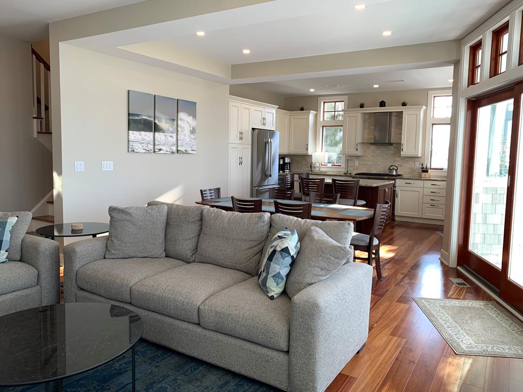 113 W. South 33rd Street, Beach Haven Gardens (Bay Front)