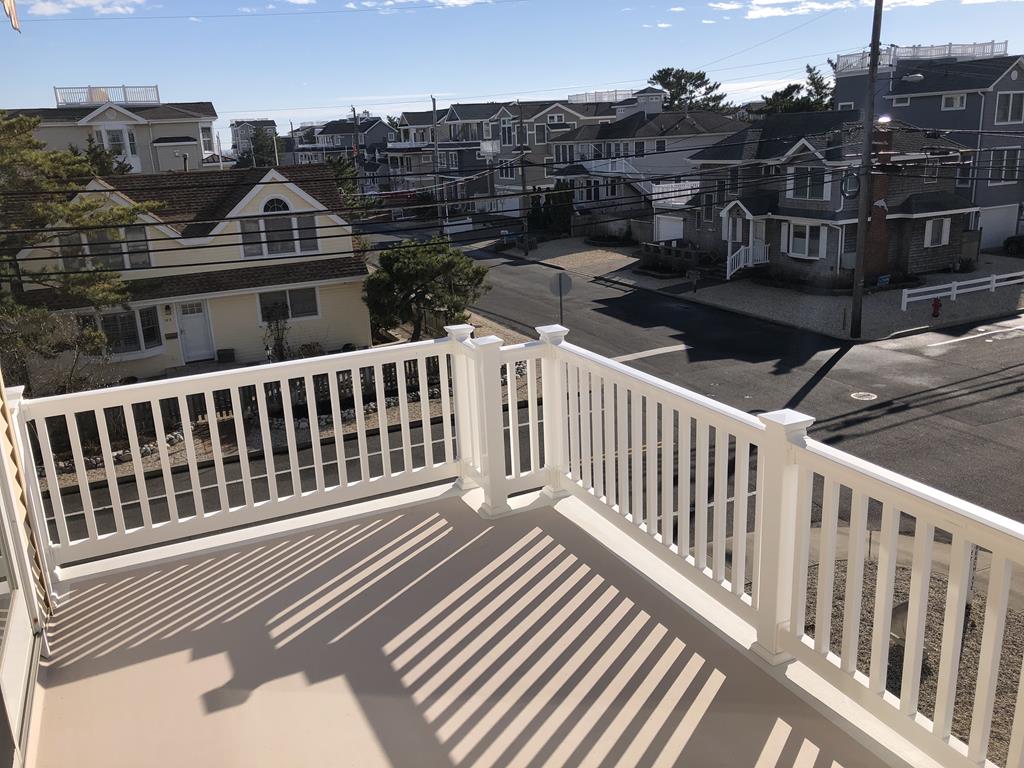 13516 Beach Avenue, Beach Haven Gardens (Ocean Side)