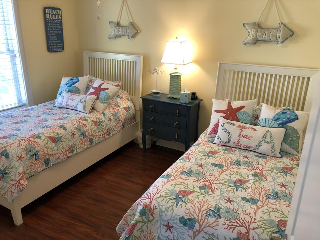 13516 Beach Avenue, Beach Haven Gardens (Ocean Side)