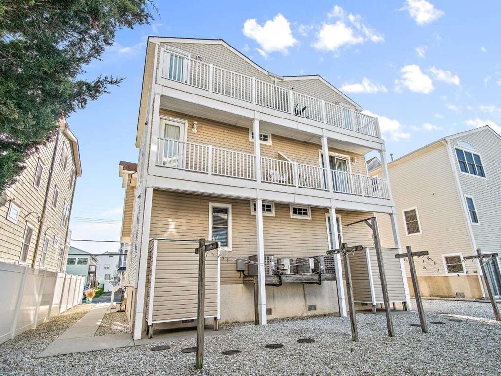 7504 Landis Avenue, Sea Isle City (Center)