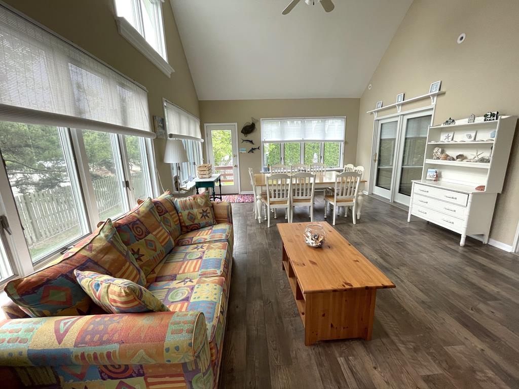 CLOSE TO BEACH AND TOWN - Grant St | Photo 24