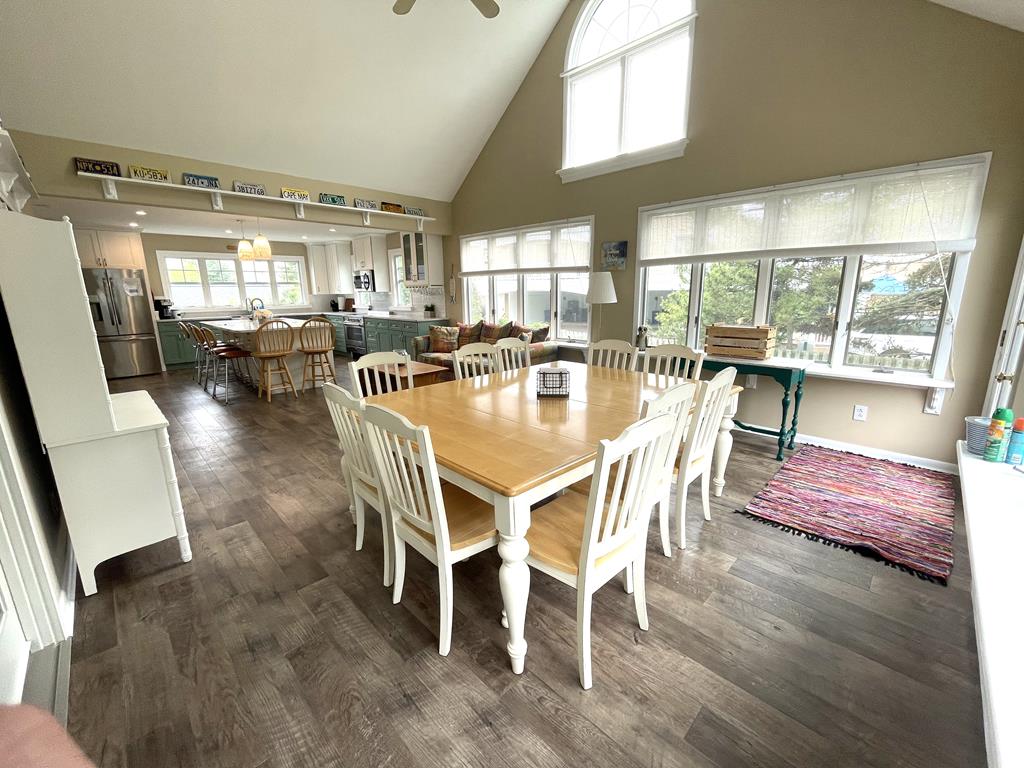 CLOSE TO BEACH AND TOWN - Grant St | Photo 25