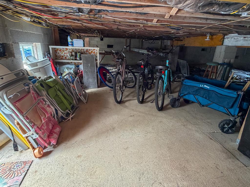 CLOSE TO BEACH AND TOWN - Grant St | Photo 35