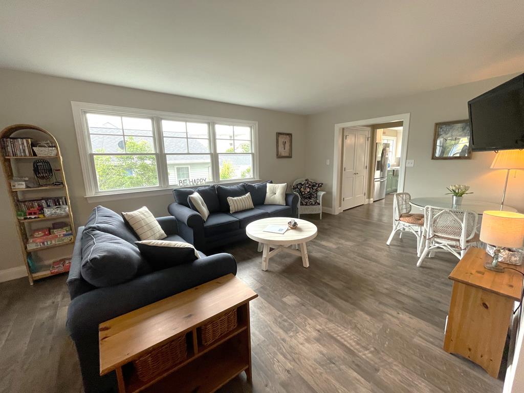 CLOSE TO BEACH AND TOWN - Grant St | Photo 6