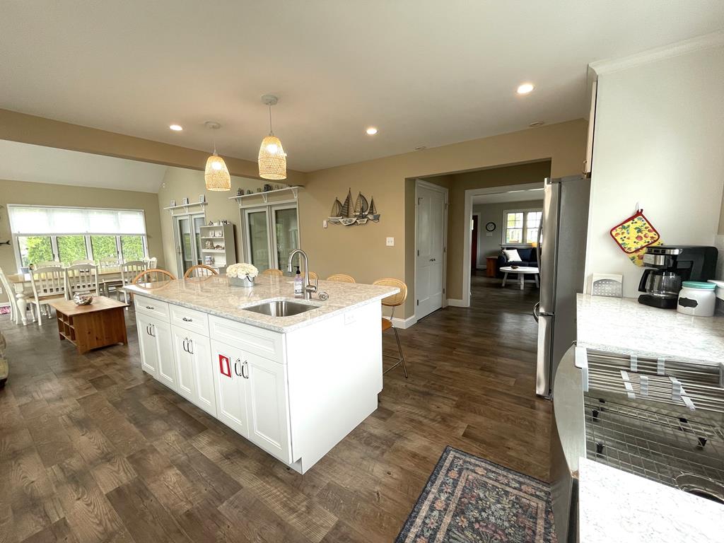 CLOSE TO BEACH AND TOWN - Grant St | Photo 10