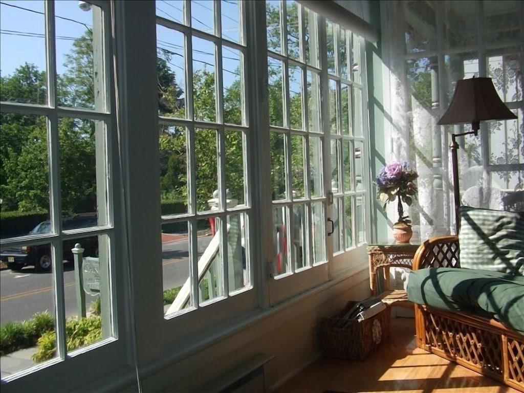 https://realtimerental.com/rrv10/RentalPhotos/1049/1049524.28.jpg