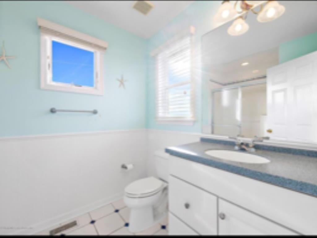 2501 Long Beach Boulevard, Spray Beach (Ocean Side)