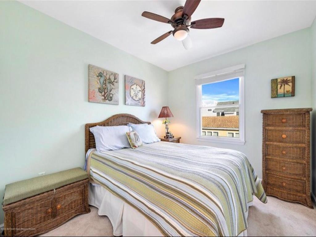 2501 Long Beach Boulevard, Spray Beach (Ocean Side)