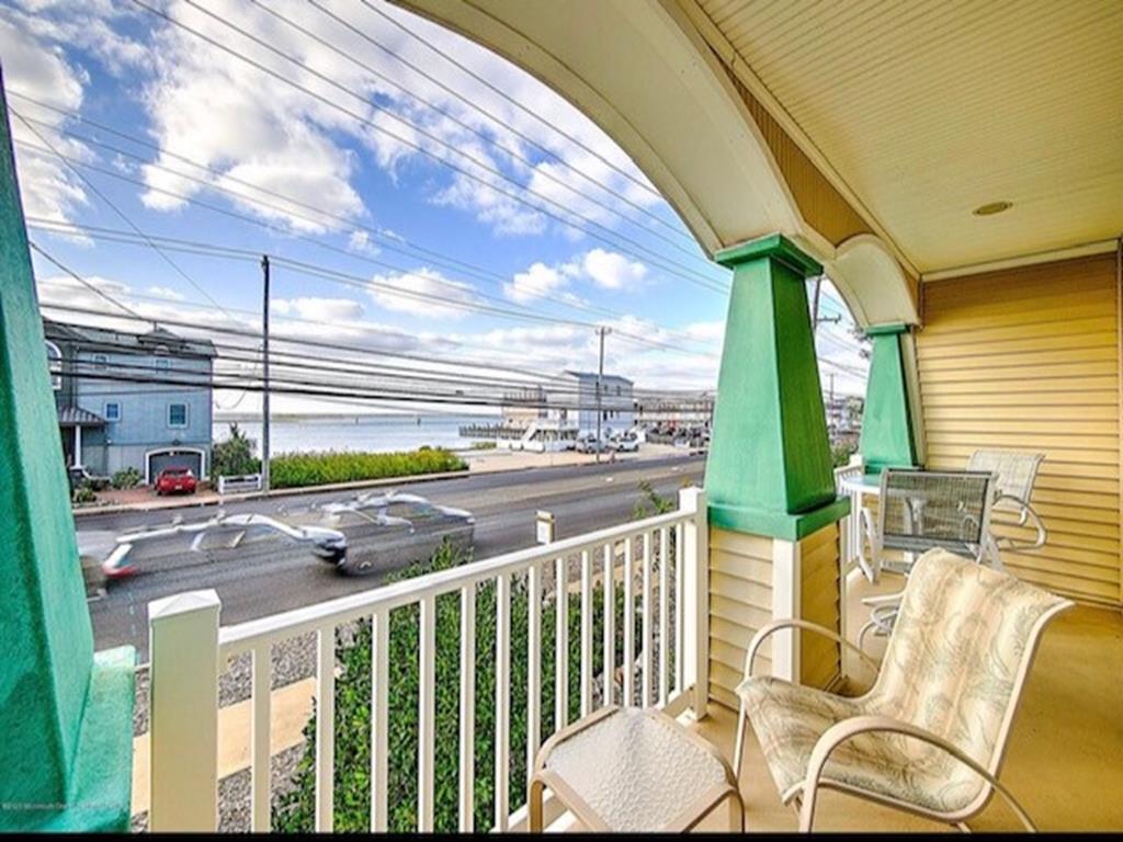 2501 Long Beach Boulevard, Spray Beach (Ocean Side)