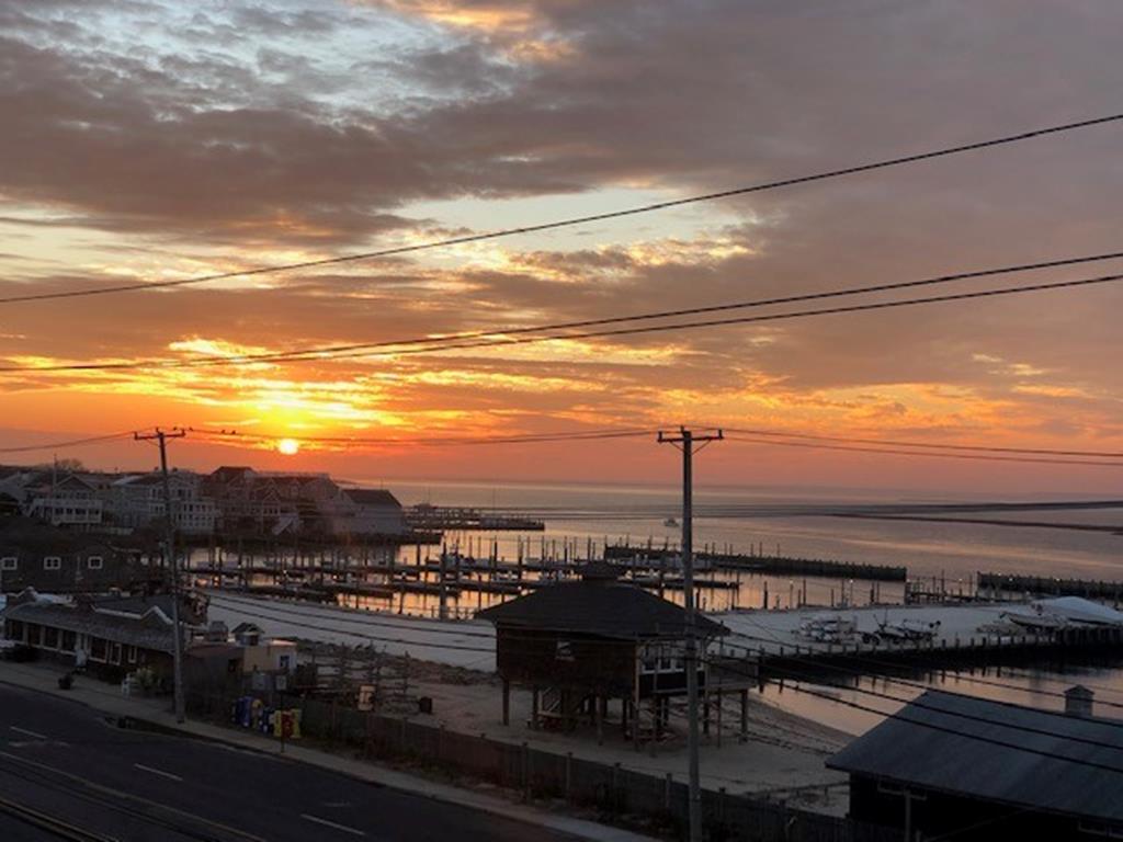 2501 Long Beach Boulevard, Spray Beach (Ocean Side)