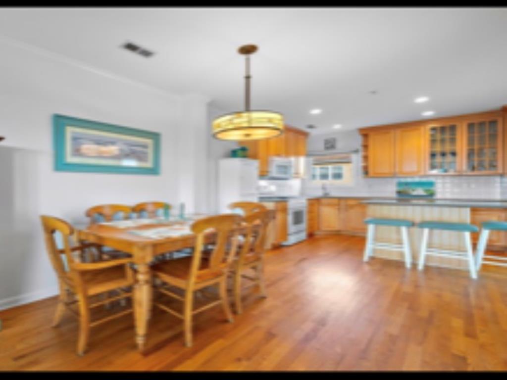 2501 Long Beach Boulevard, Spray Beach (Ocean Side)