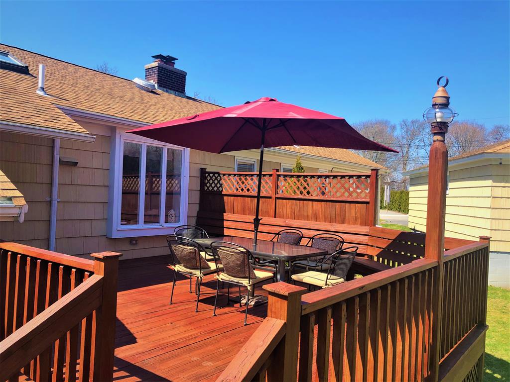 FABULOUS Newly Stained SUNDECK!