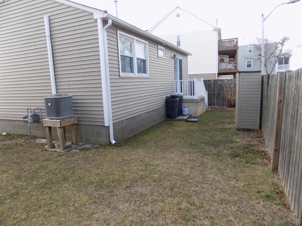 Close to Town/Beach & Pet Friendly Single Family | Photo 22