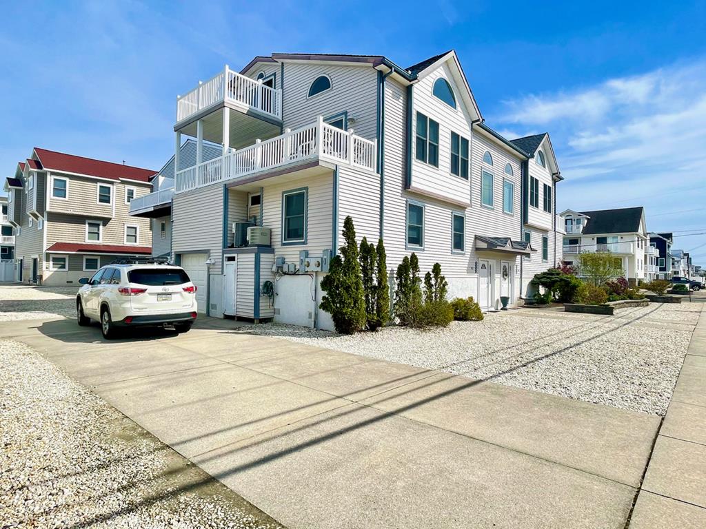 7713 Landis Avenue, Sea Isle City (Beach Block)