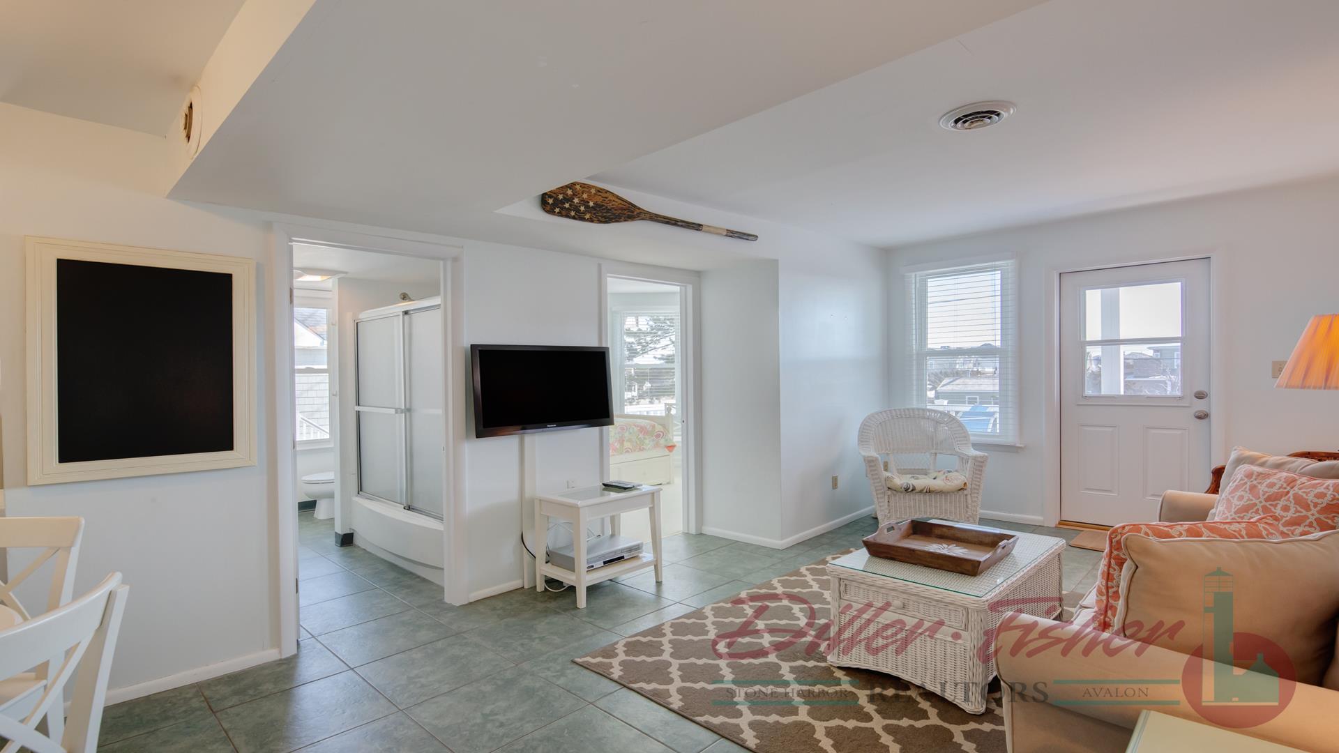 8931 2nd Avenue, Stone Harbor (Center) - Picture 2