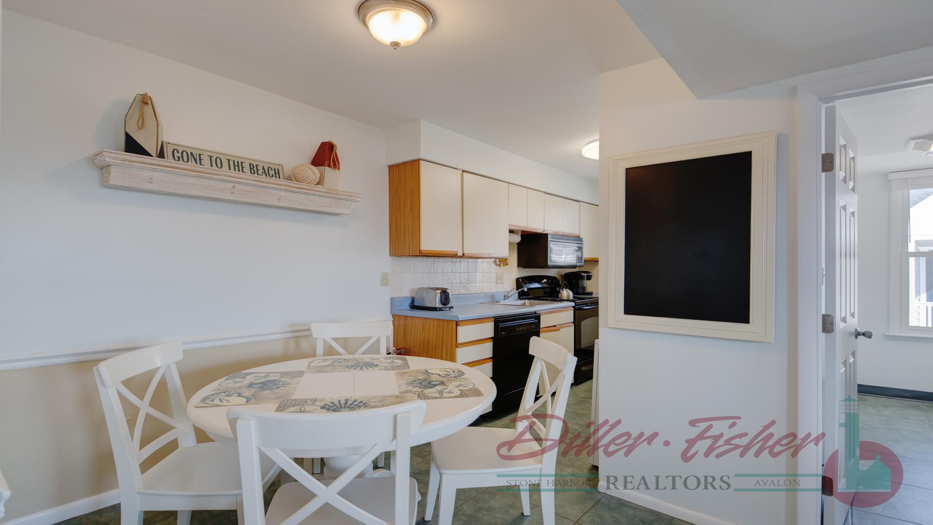 8931 2nd Avenue, Stone Harbor (Center) - Picture 4