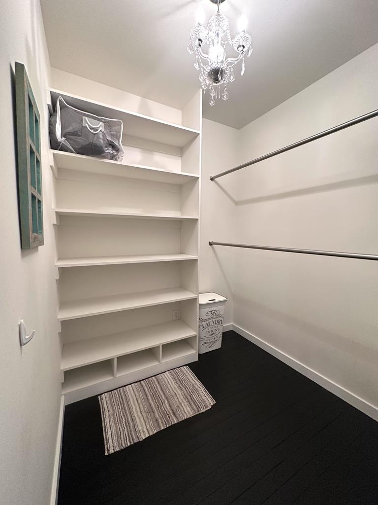 Renovated Colorful Cottage | Photo 13