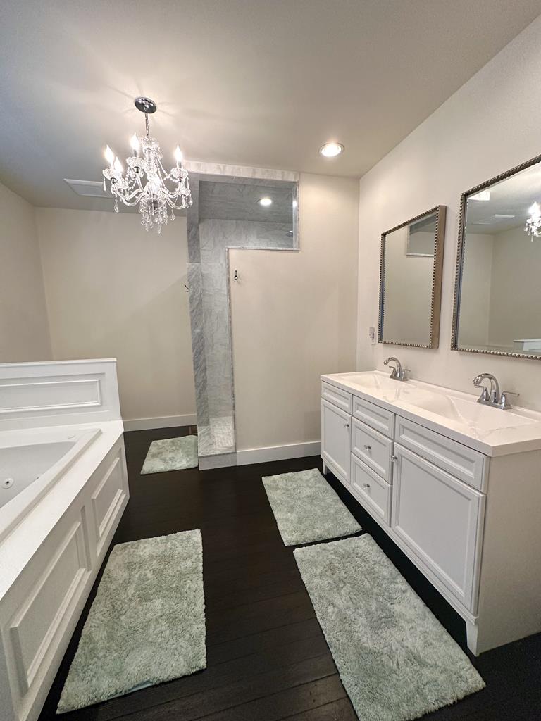 Renovated Colorful Cottage | Photo 14