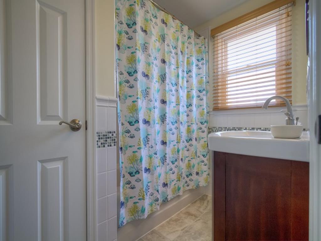 230 98th Street, Stone Harbor (Mid-Island)