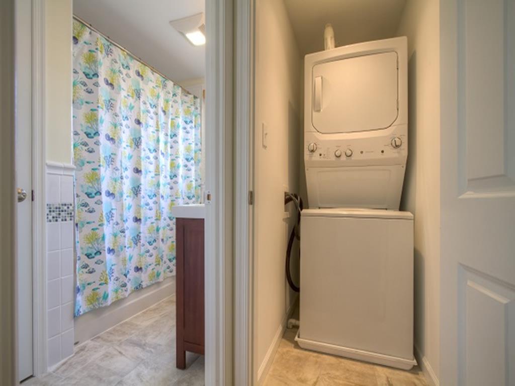 230 98th Street, Stone Harbor (Mid-Island)