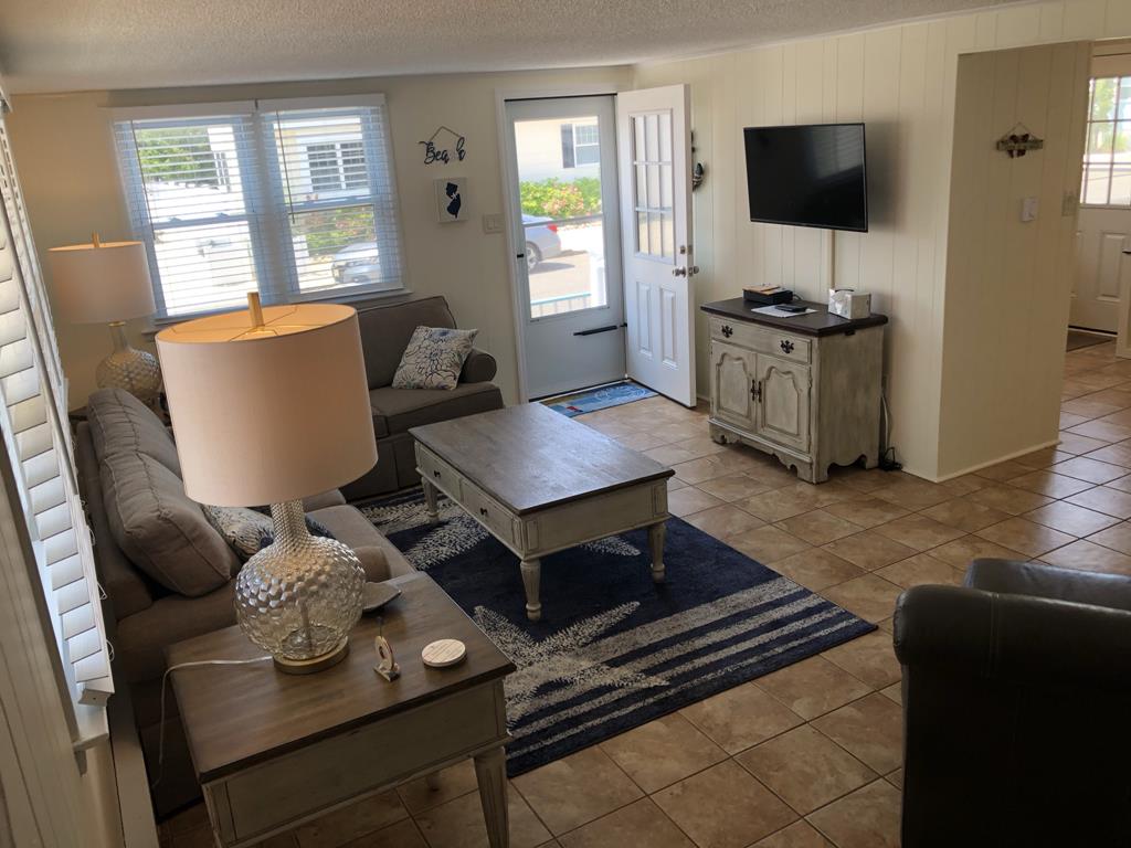 23 E. Nevada Avenue, Haven Beach (Ocean Side)