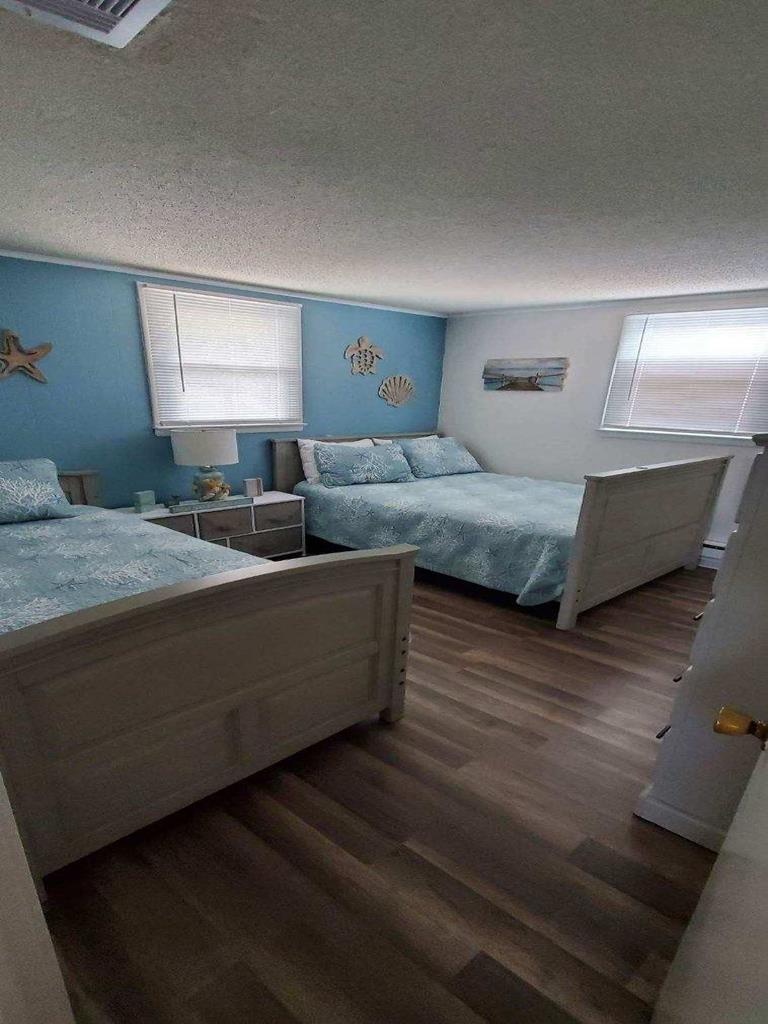 23 E. Nevada Avenue, Haven Beach (Ocean Side)