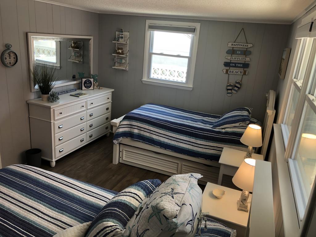 23 E. Nevada Avenue, Haven Beach (Ocean Side)