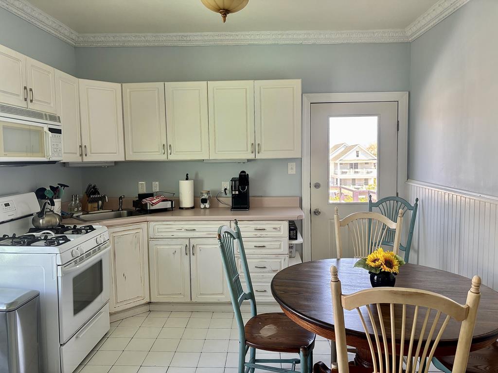 817 Stockton Avenue, Apt 3 | Photo 7