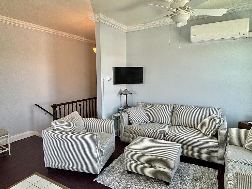 817 Stockton Avenue, Apt 3 | Photo 9