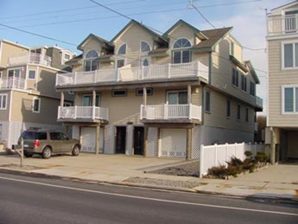 2409 Landis Avenue, Sea Isle City (Beach Front)