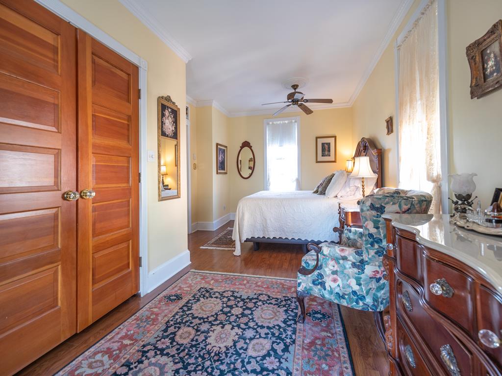 Lillys Butterscotch Cottage-5 Bdrm w/bonus loft!! | Photo 20