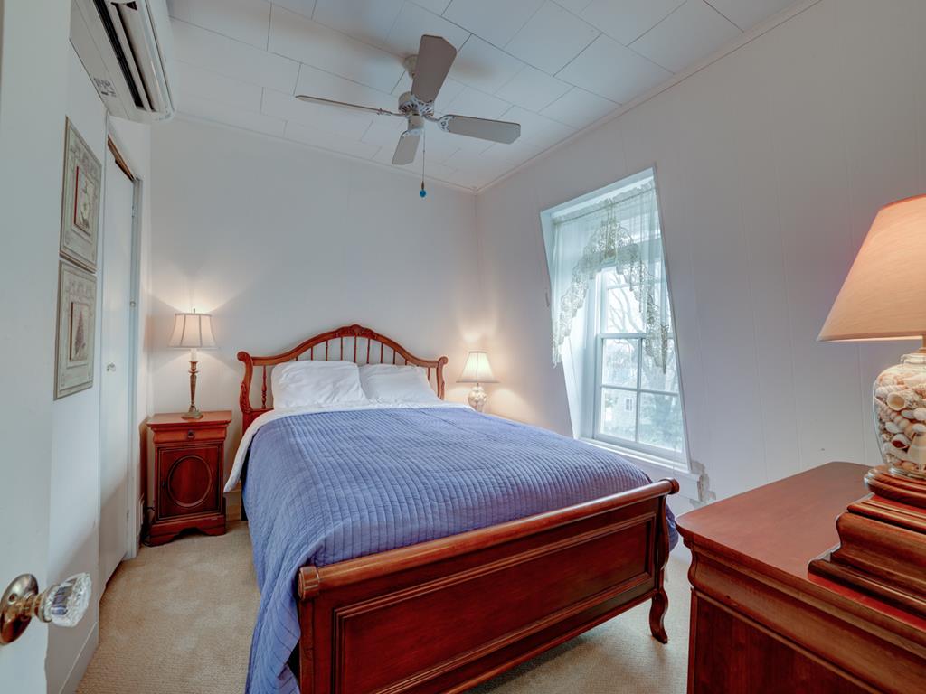 Lillys Butterscotch Cottage-5 Bdrm w/bonus loft!! | Photo 27