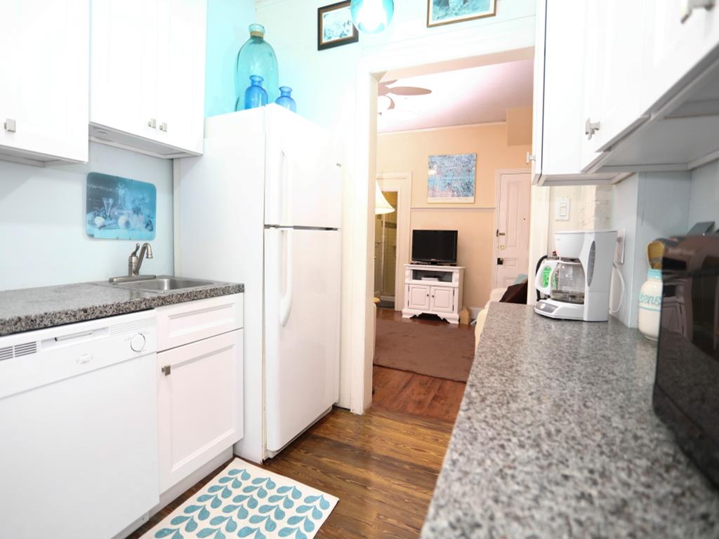 Summerwinds 1B | Photo 3