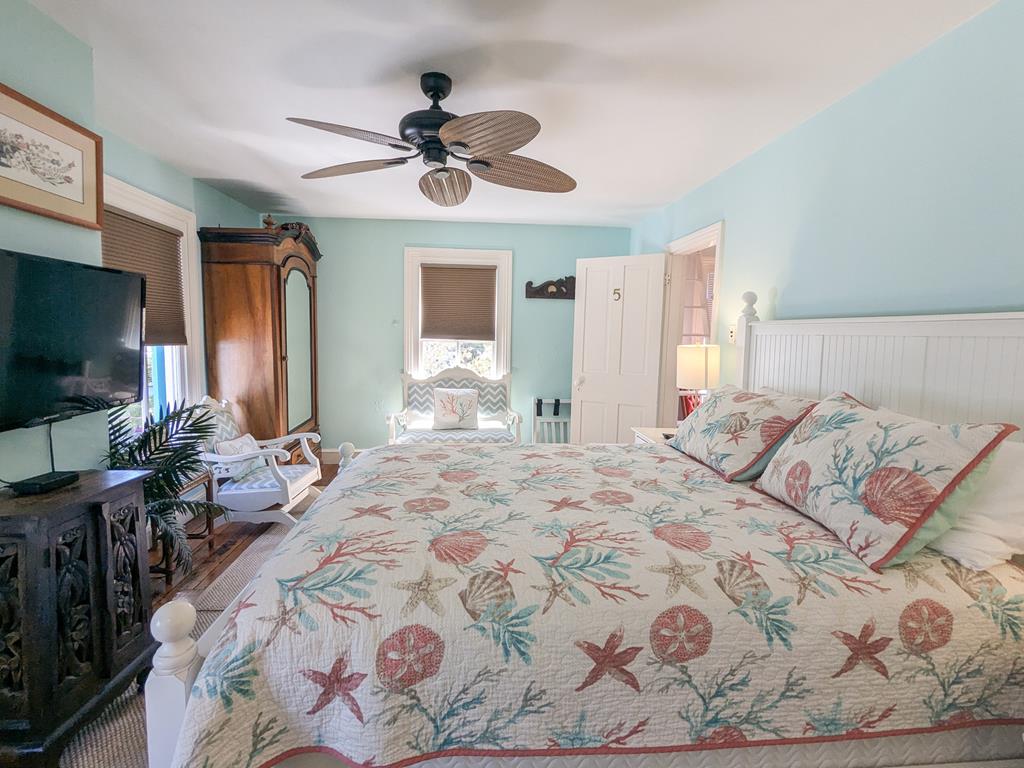 Cape Island Inn at 729 Columbia | Photo 31