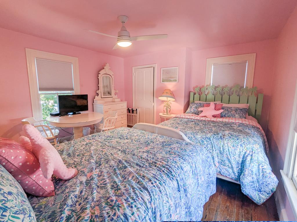 Cape Island Inn at 729 Columbia | Photo 33