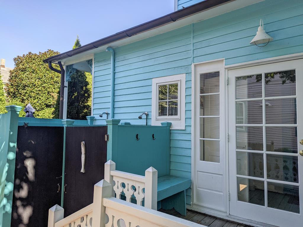 Cape Island Inn at 729 Columbia | Photo 35