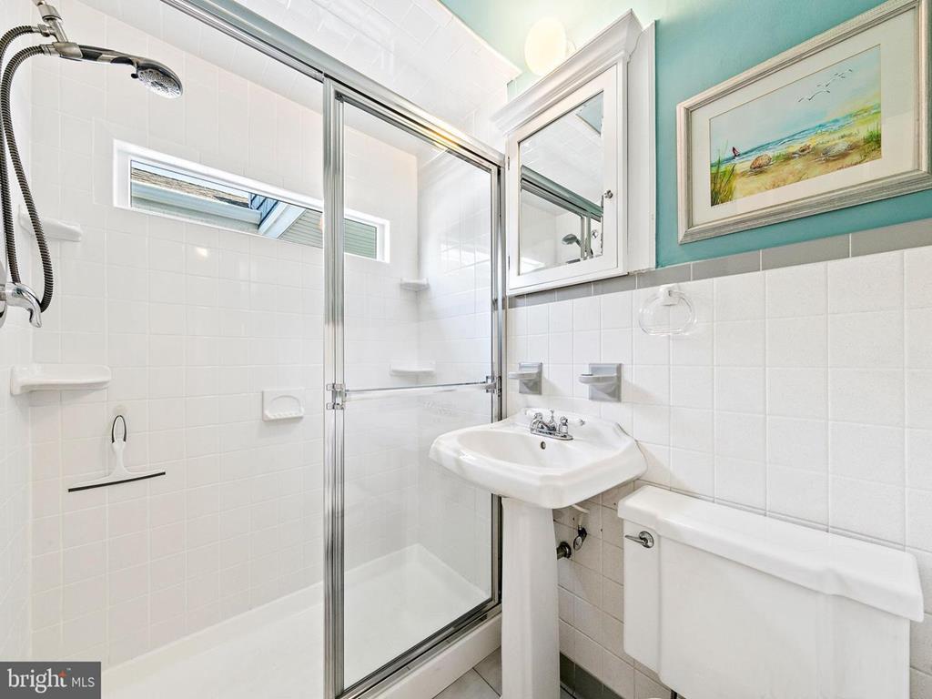 421 2nd Street, Beach Haven (Bay Side)