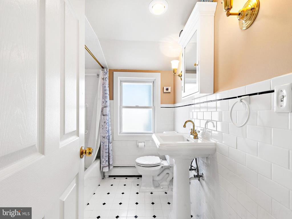 421 2nd Street, Beach Haven (Bay Side)