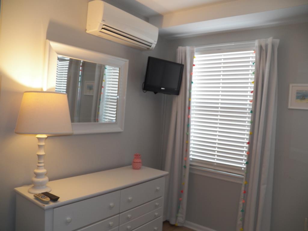 105 65th Street - Picture 