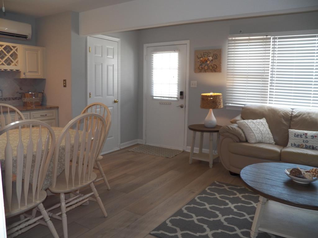 105 65th Street - Picture 