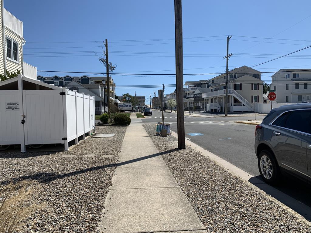 105 65th Street - Picture 