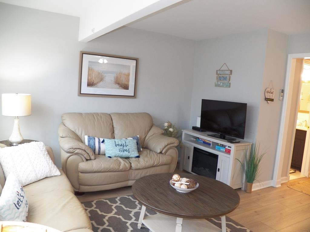 105 65th Street - Picture 