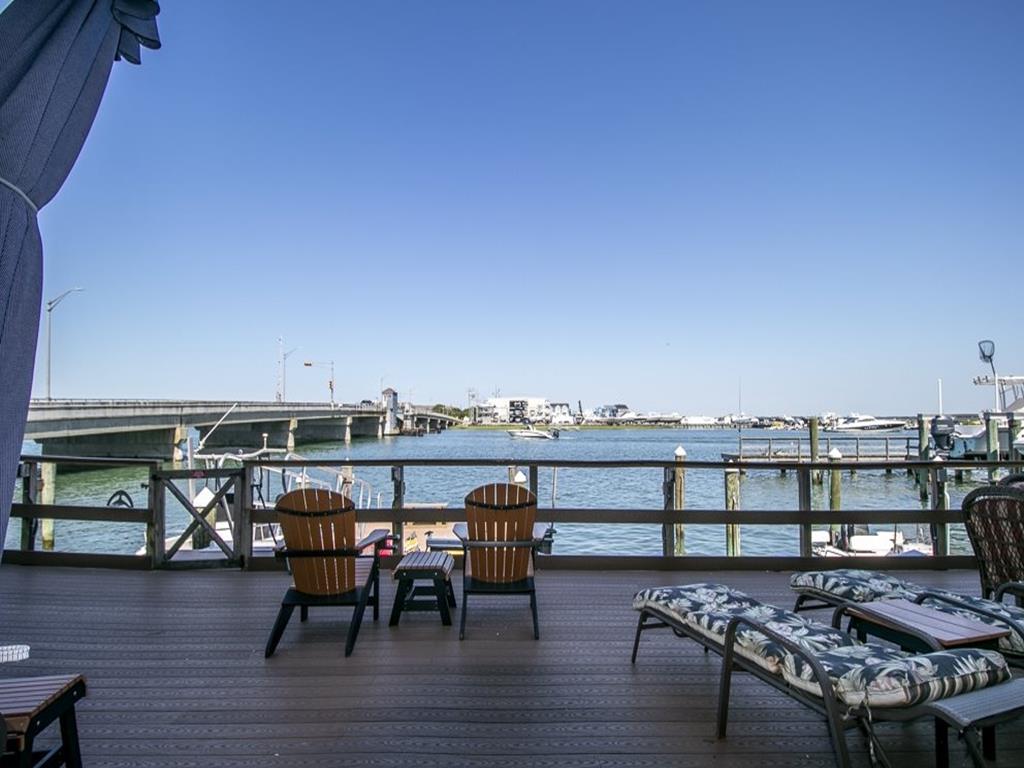 9511 Sunset Drive, Stone Harbor Vacation Rental Hugh Merkle Team