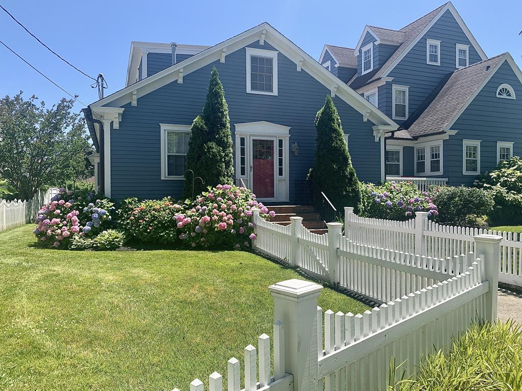 Fantastic location - 4 bedroom home | Photo 3