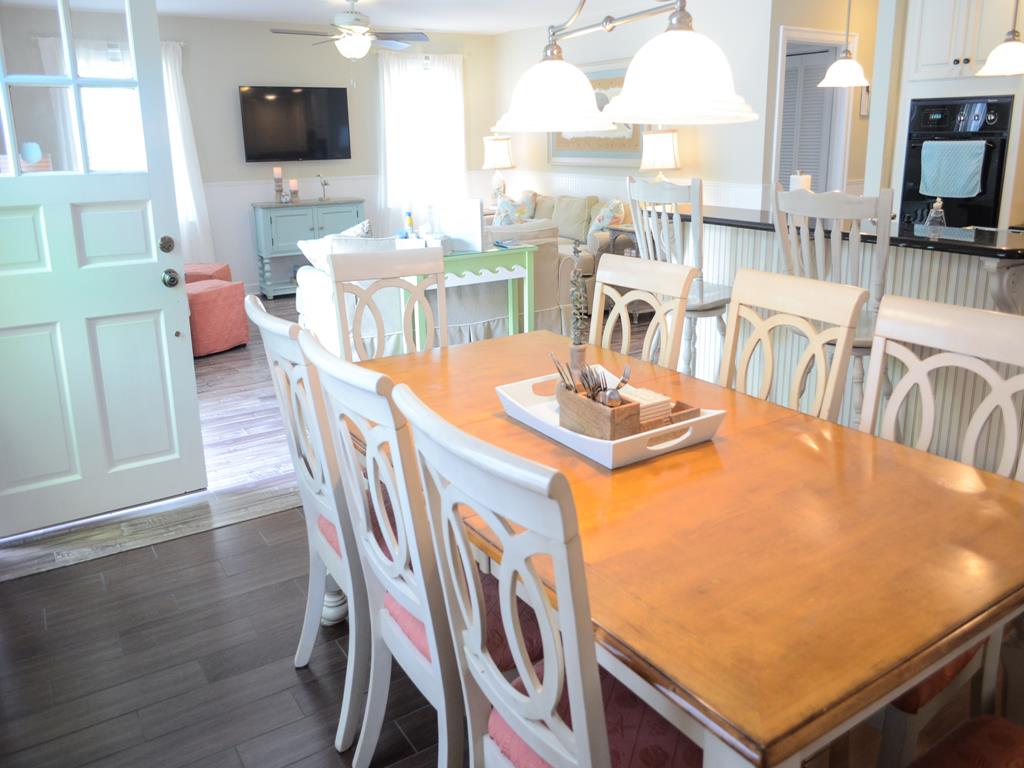 Fantastic location - 4 bedroom home | Photo 7