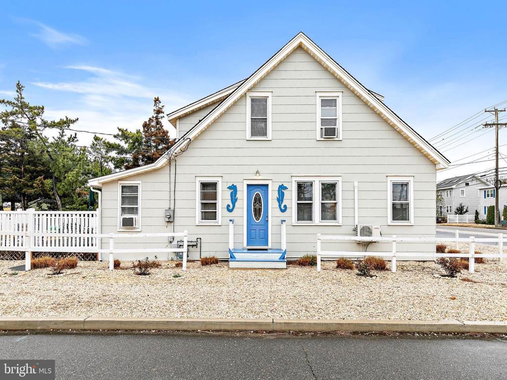 1003 N. Central Avenue, Surf City