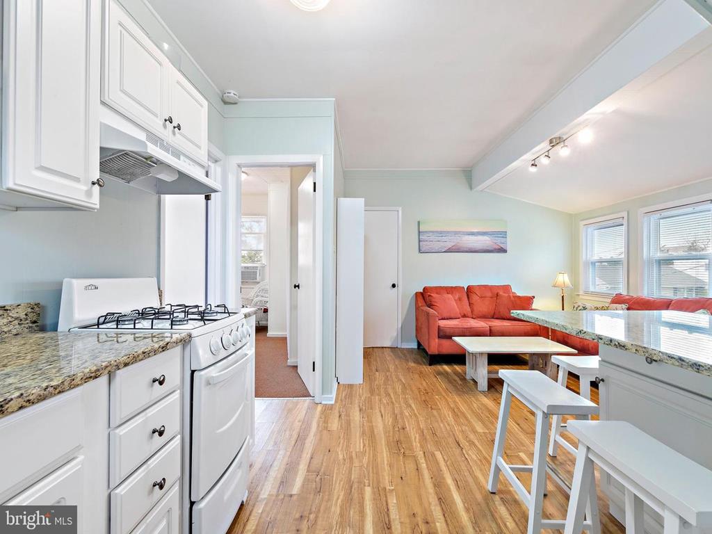 1003 N. Central Avenue, Surf City (Bay Side)