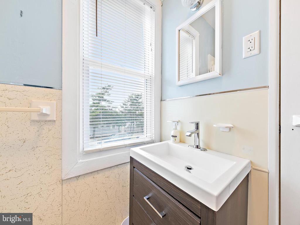 1003 N. Central Avenue, Surf City (Bay Side)